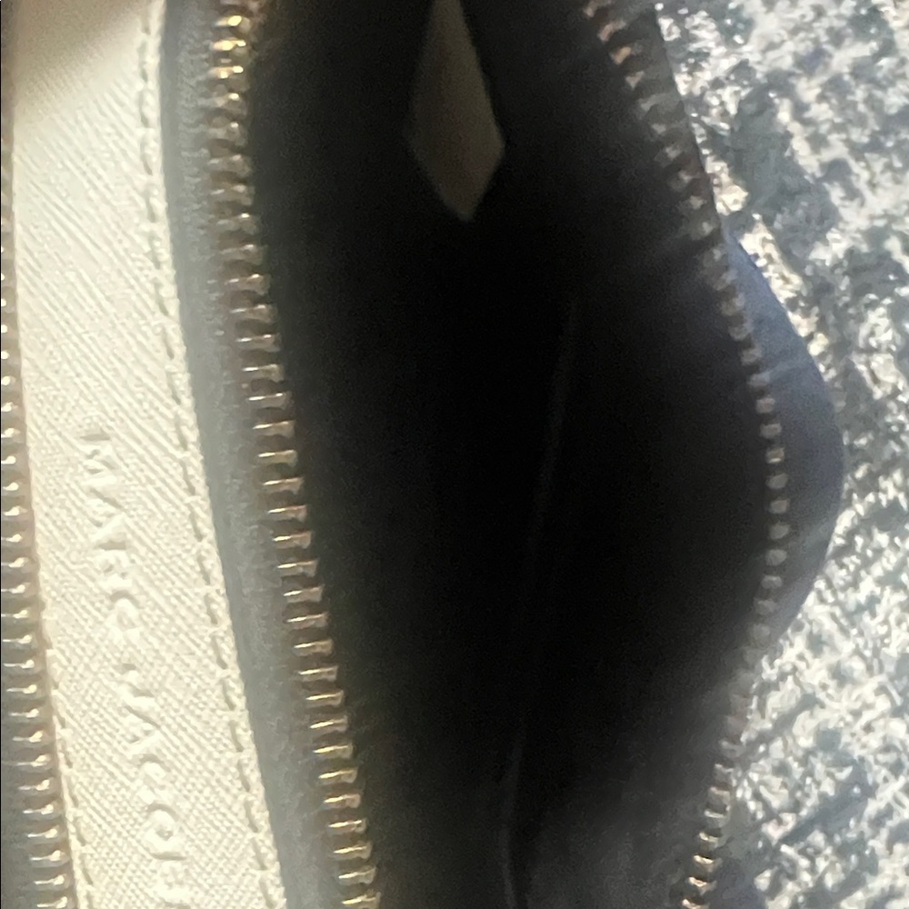 Marc Jacobs Black and Cream Crossbody Bag with Gold Accents - Picture 7 of 7